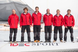 IDEC Sport Maxi Trimaran crew members - Photo Jean Marie Liot / DPPI / IDEC