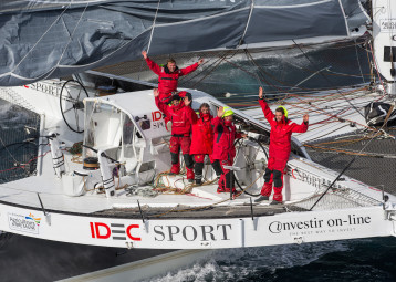 40 jours : IDEC Sport pulvérise le Jules Verne !